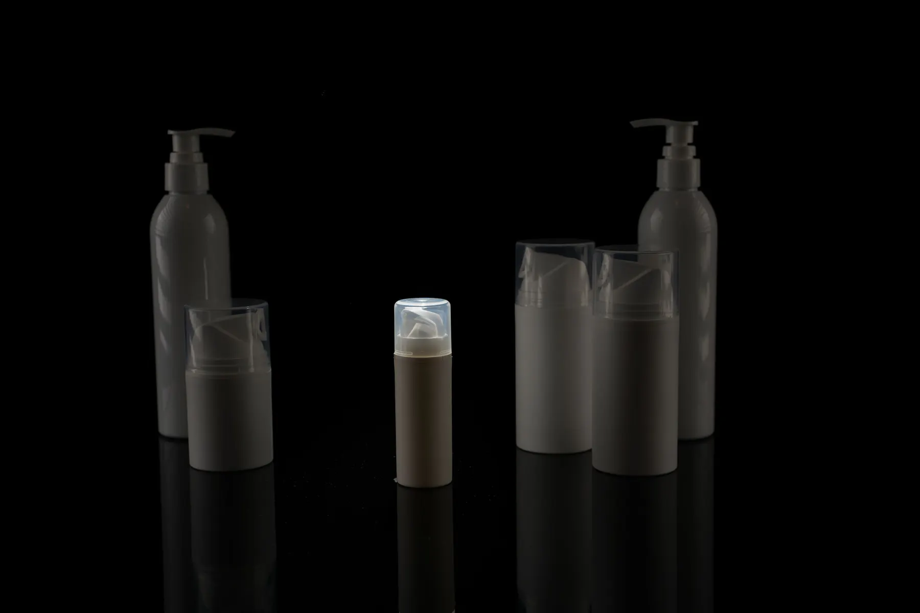 Unbranded cosmetic pump and airless packaging containers